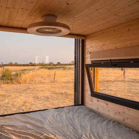 Holiday home Homnest - Loge Insolite Au Coeur D'un Ranch - Balade A Cheval Espinasse-Vozelle